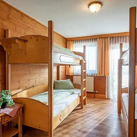 Berggasthof Rofan ゲストハウス *